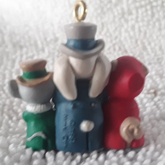 Hallmark Miniature Ornament- Treeland Trio, 1991, no box - Picture 2 of 3